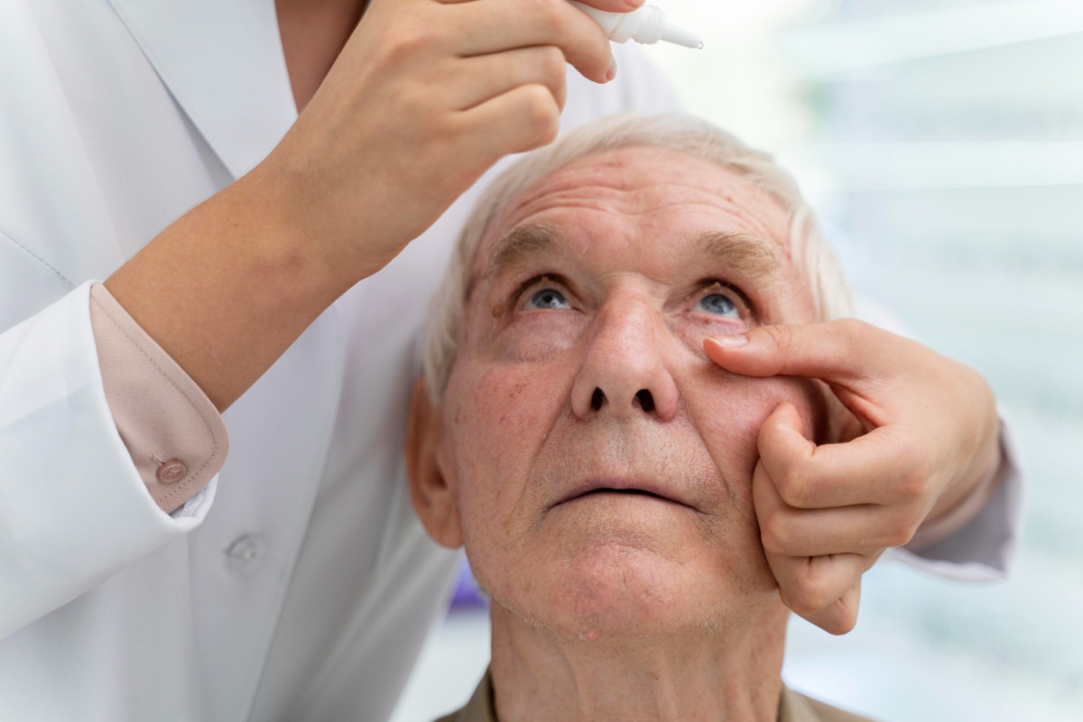 ’75 yaşın yüzde 20’sinde görülüyor, görme kaybına sebep olabilir’