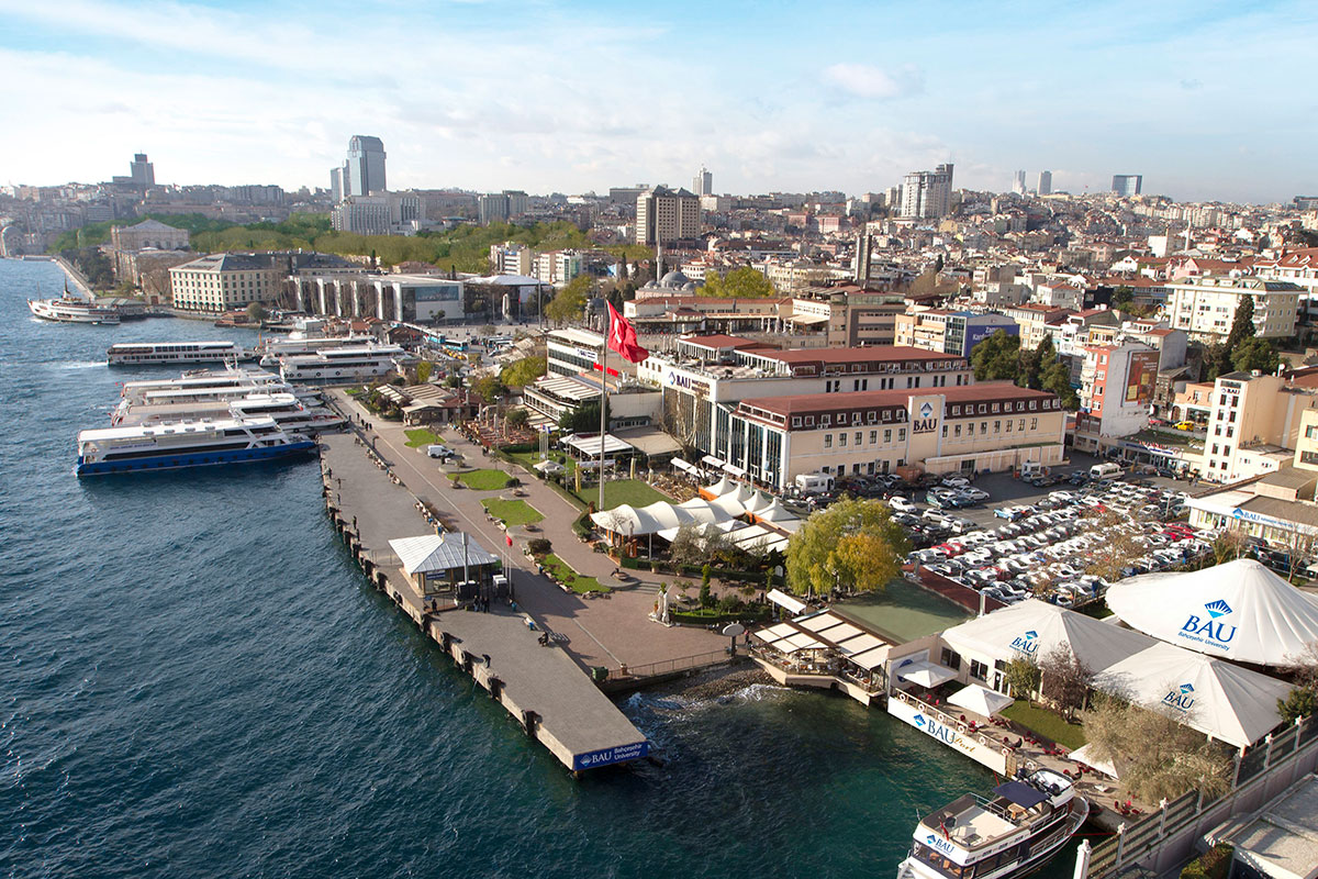 Bahçeşehir Üniversitesinden savaş mağduru üniversite öğrencilerine destek