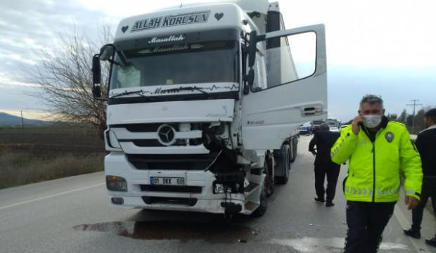 Osmaniye’de otomobille kamyon çarpıştı: 1 ölü, 1 yaralı