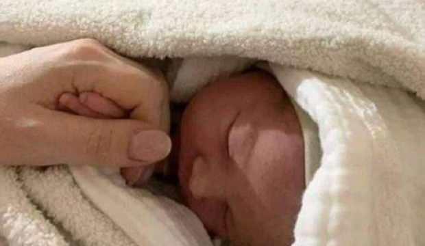 Ukrayna metrosunda mucize: Bebek dünyaya geldi!
