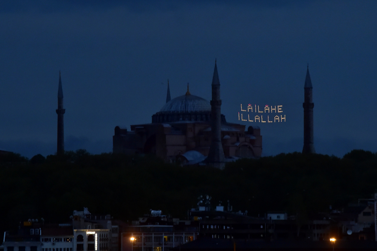 Ayasofya’da 88 yıl aradan sonra ilk teravih namazı kılınacak