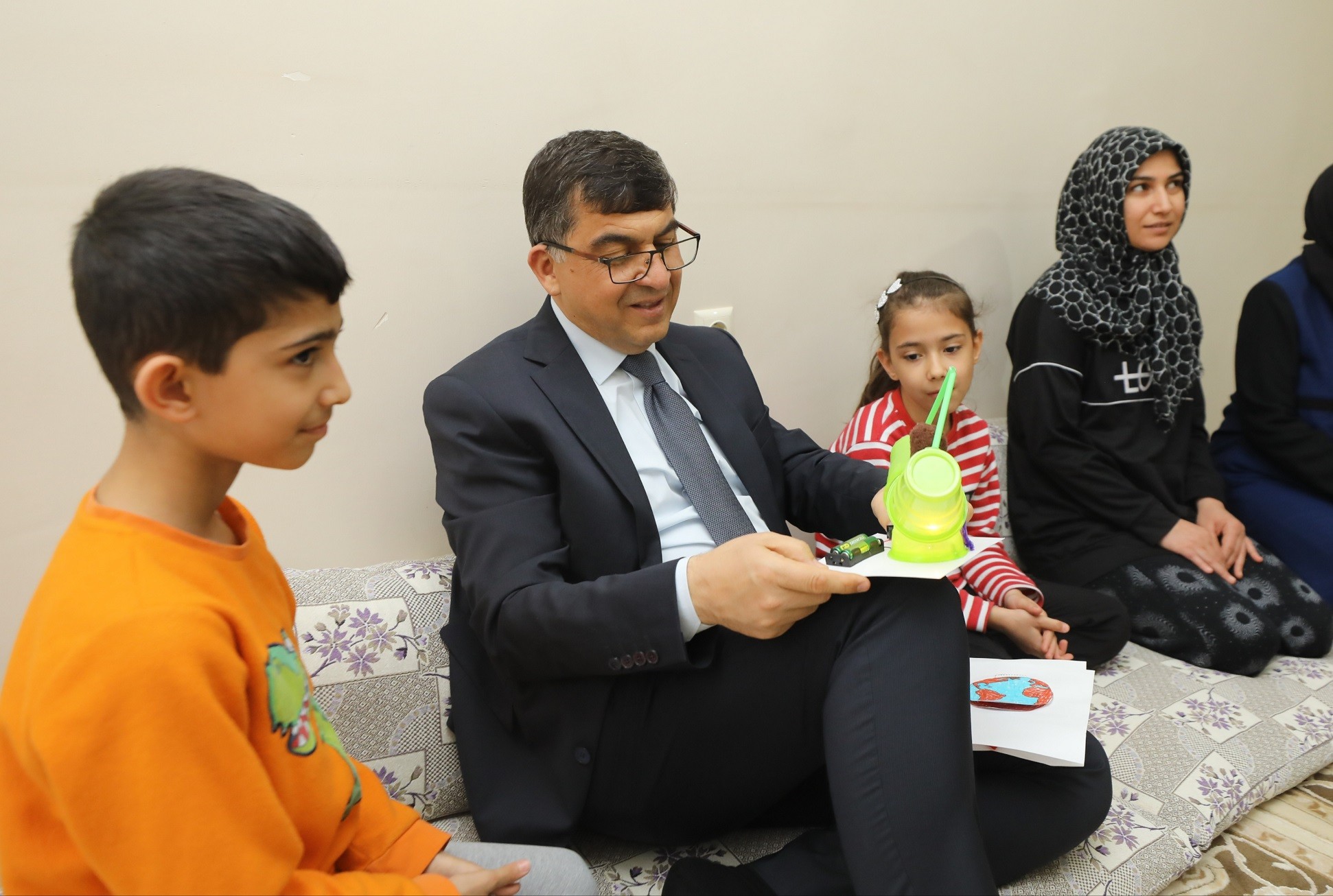 Başkan Fadıloğlu, iftar öncesi aileleri ziyaret etti