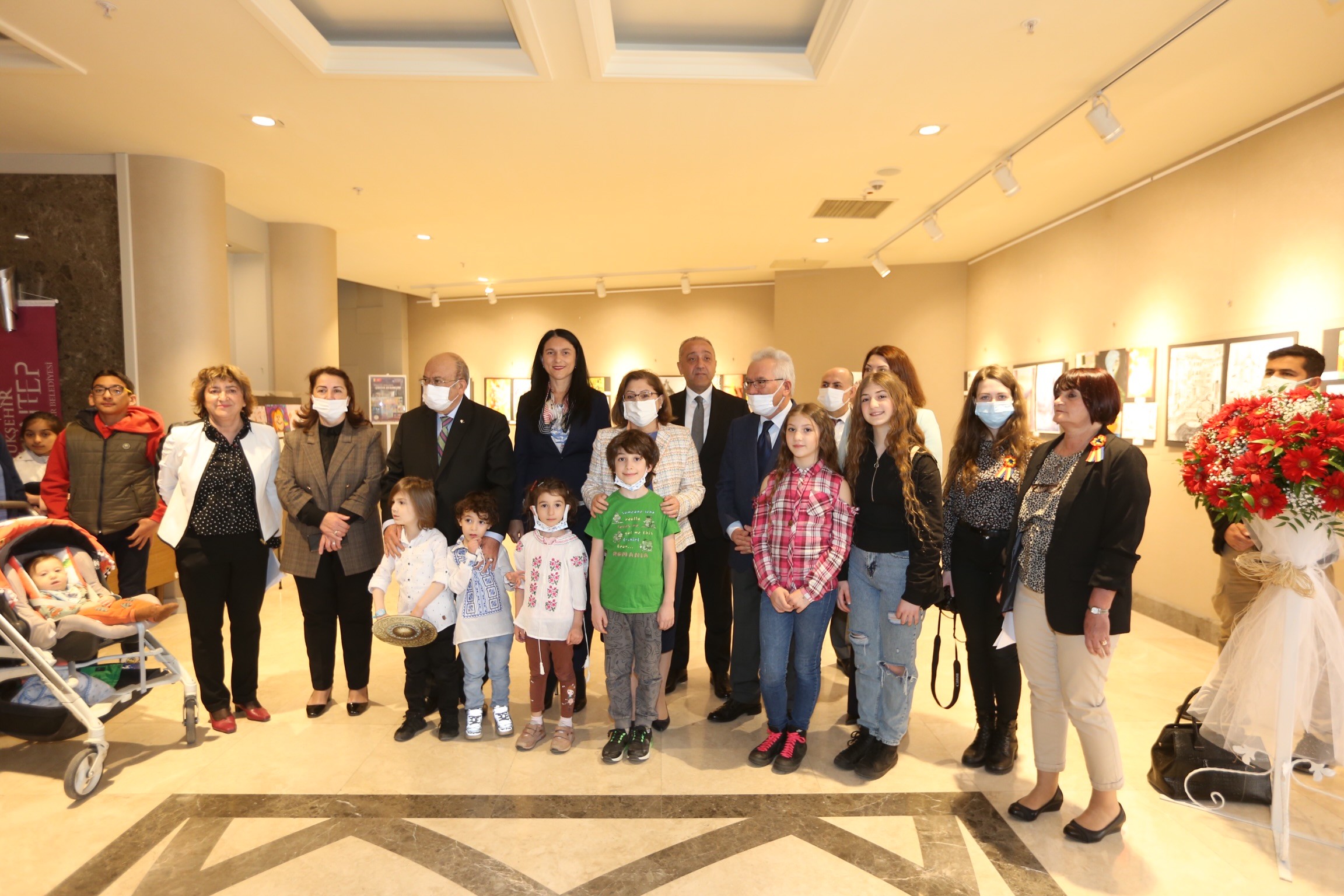 Türkiye ve Romanya çocuk resim sergisi açıldı