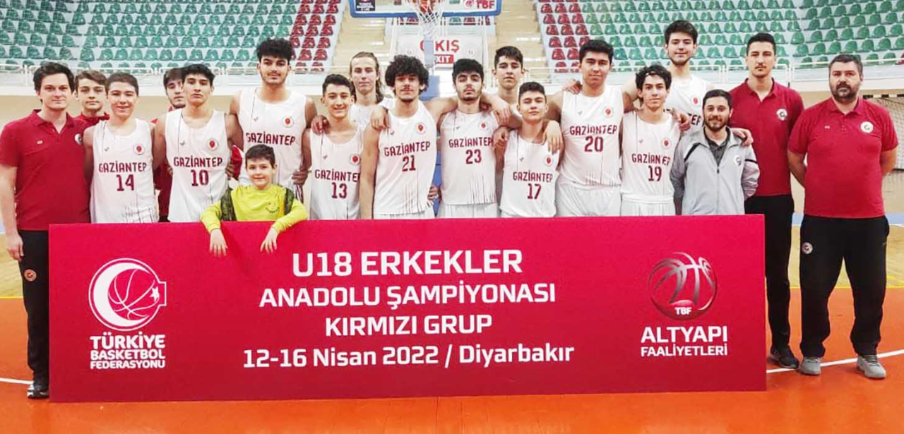 Şampiyon Gaziantep Basketbol