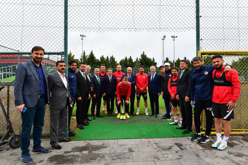 Kritik maç öncesi Gaziantep Futbol Kulübü’ne moral ziyareti