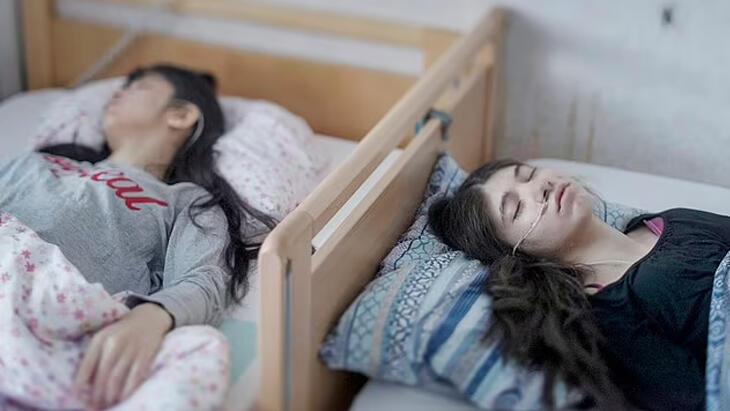 Çocukları vuran gizemli hastalık! Uzun süredir koma halinde uykudalar…