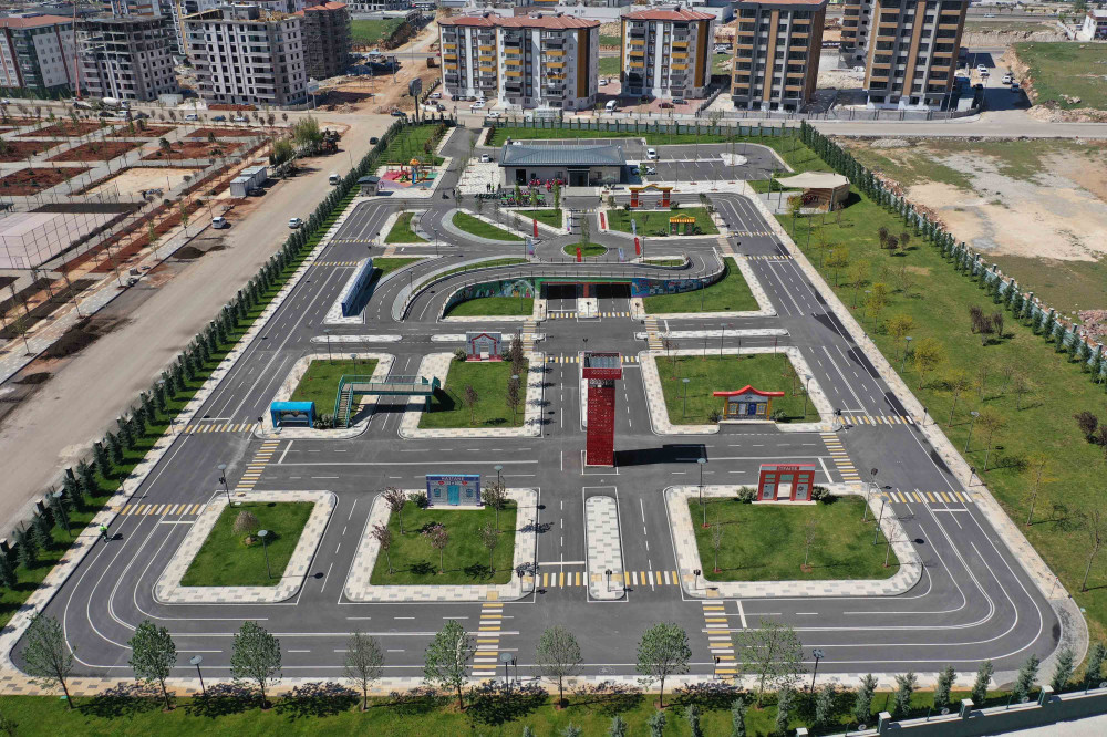 EĞİTİM FAALİYETLERİNİ DEVAM ETTİRECEĞİZ