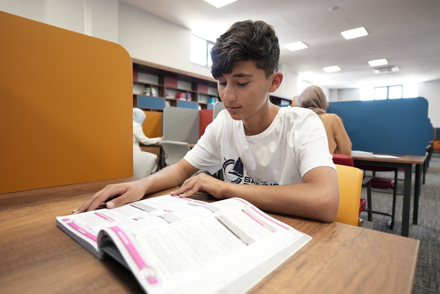 Gençlik kütüphanelerinden 38 bin 201 öğrenci yararlanıyor