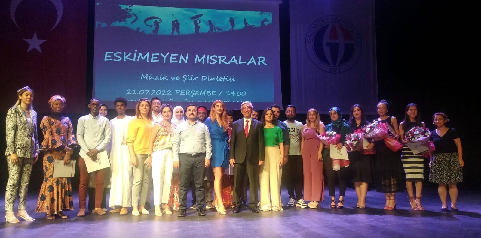 Uluslararası öğrencilerden Türkçe şiir dinletisi