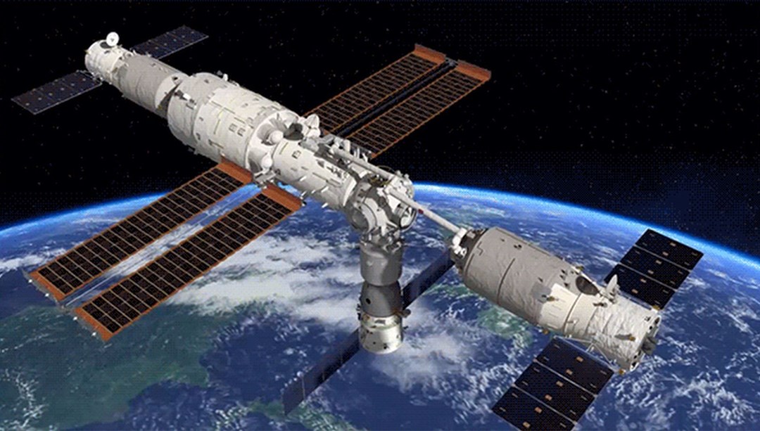 Çin, uzay istasyonuna ilk laboratuvar modülünü fırlattı