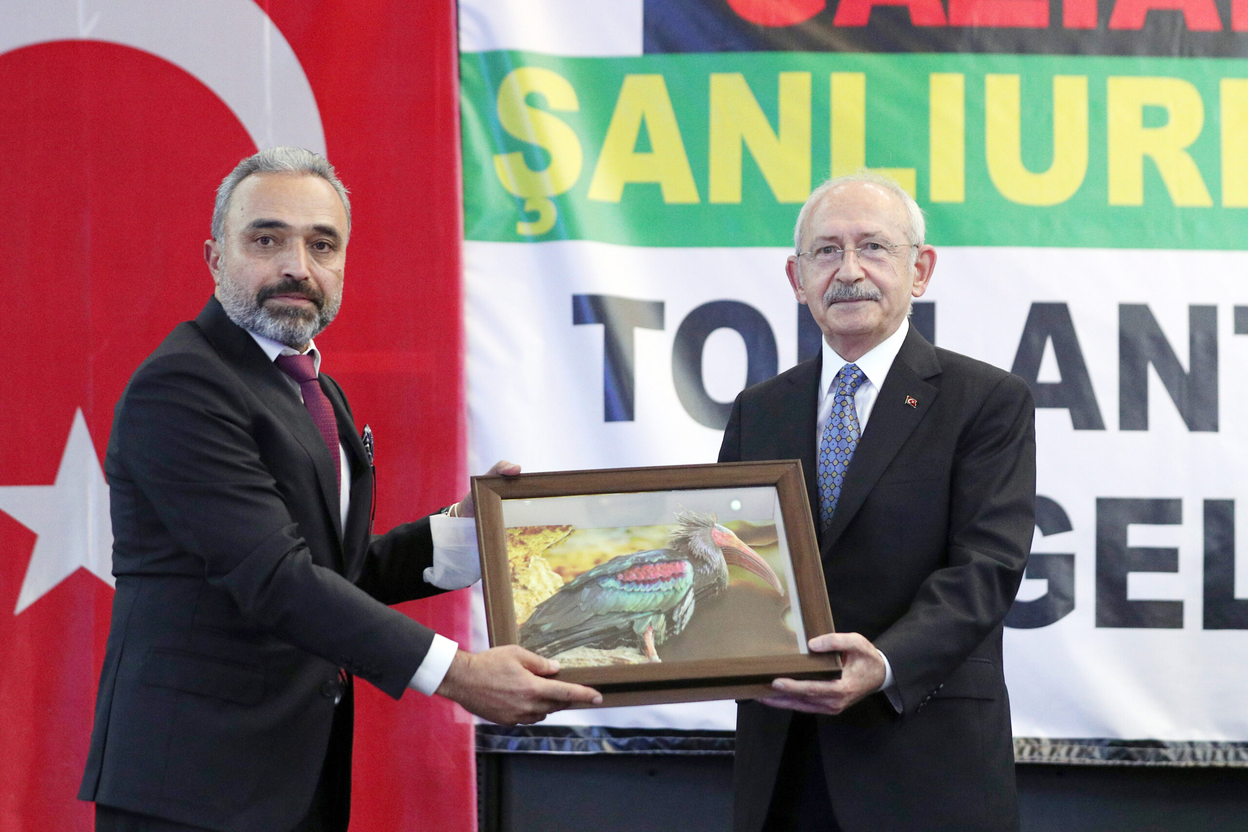 Kılıçdaroğlu, Gaziantep’te partisine yeni katılacak Doğu ve Güneydoğulu vatandaşlarla buluşmak için Gaziantep’e geliyor