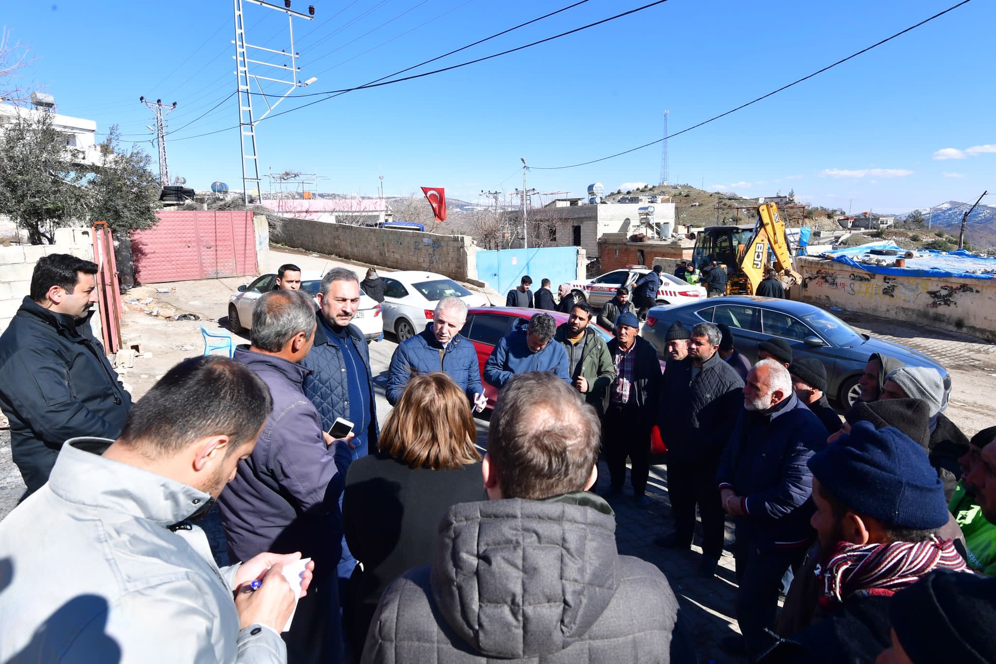 Vali Gül, Başkan Şahin ve Abdülhamit Gül mahalle ziyaretlerine aralıksız devam ediyor