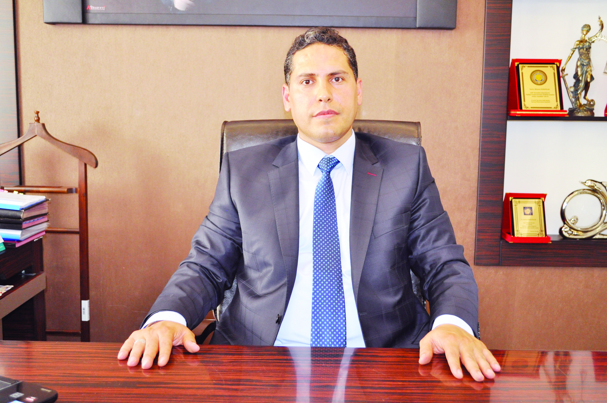 DEPREMDE HAYVANLARI TELEF OLAN VATANDAŞA HAYVAN VERİLECEK