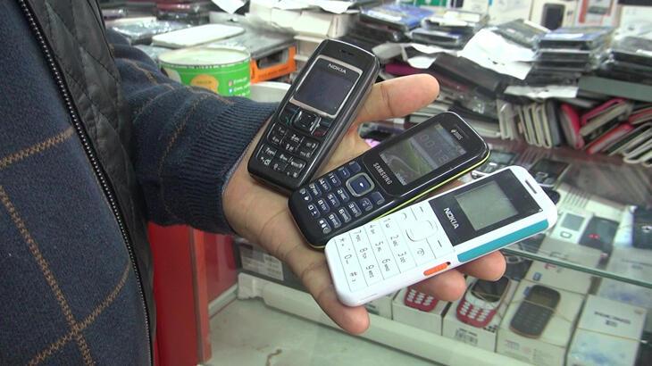 Tuşlu telefonlar depremlerin ardından yeniden değer kazandı