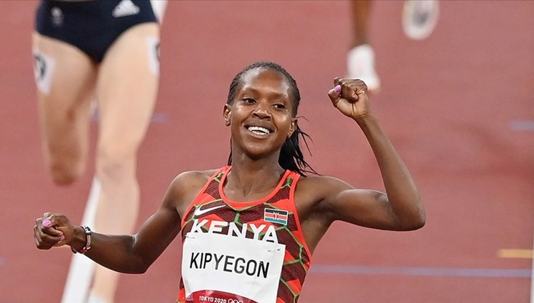 Kenyalı atlet Faith Kipyegon dünya rekoru kırdı