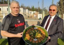 İş Adamı Neşet Ayaz’dan Gaziantep FK’ya ziyaret
