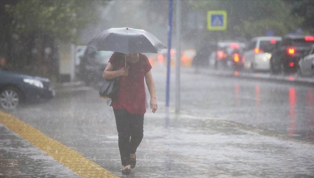 Balkanlardan serin ve yağışlı hava geldi (Bugün hava nasıl olacak?)