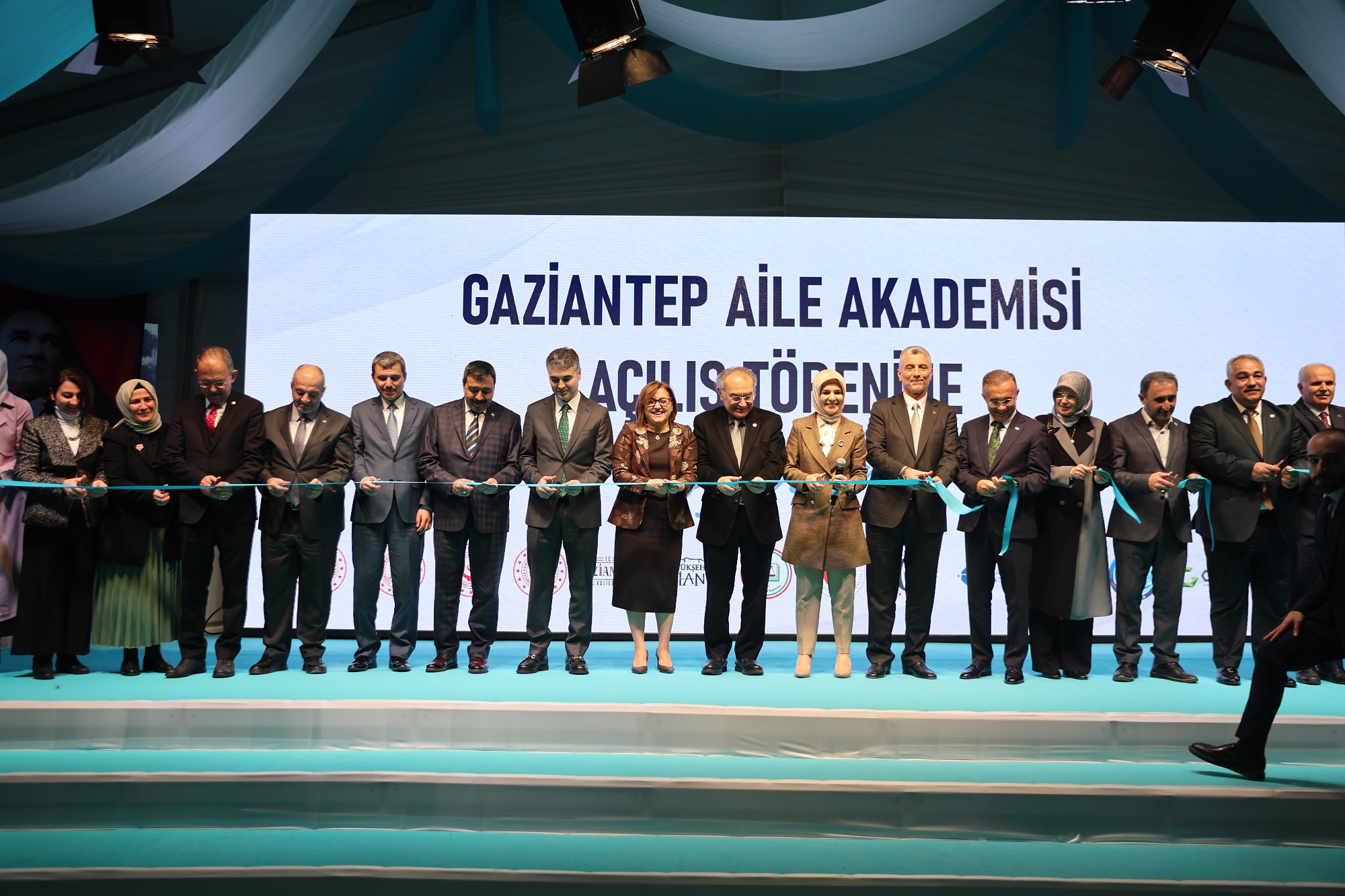 – GAZİANTEP’TEN TÜRKİYE’YE ÖRNEK OLACAK PROJE: AİLE AKADEMİSİ AÇILDI