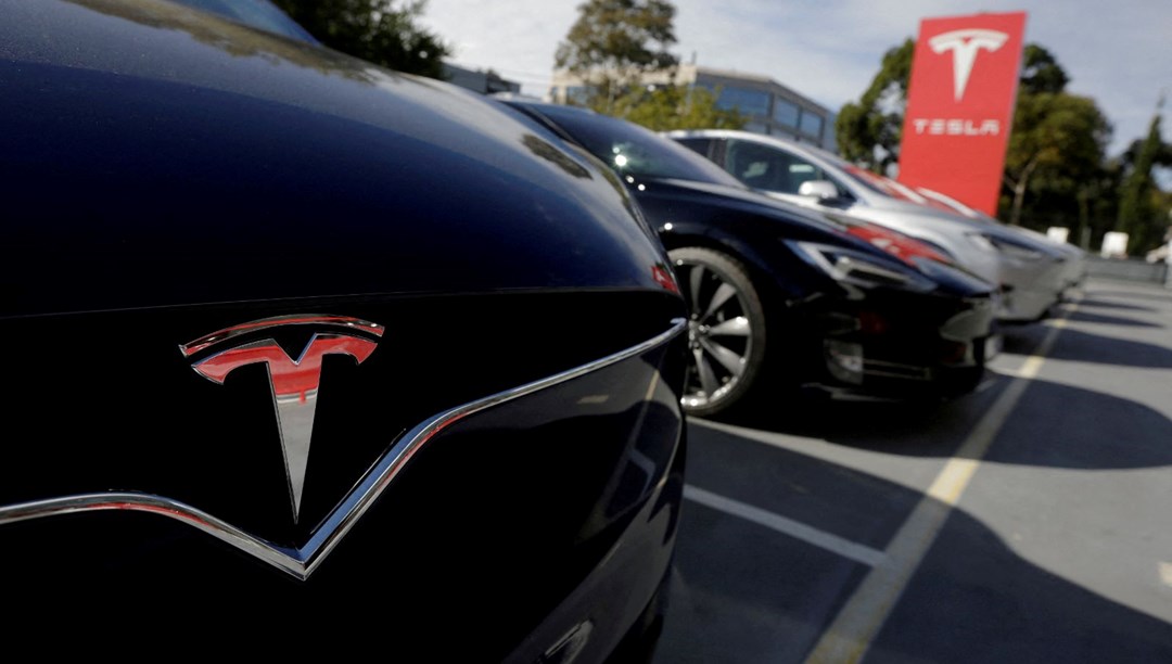 Tesla, Çin’de 1,6 milyon aracı geri çağırdı