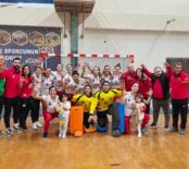 Hokeyin Sultanları Avrupa Yarı Finallerinde