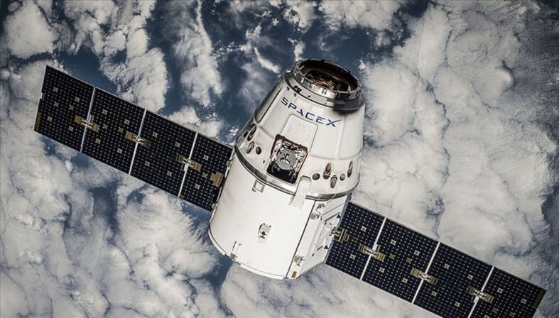 SpaceX, 100 Starlink uydusunu hurdaya çıkarıyor