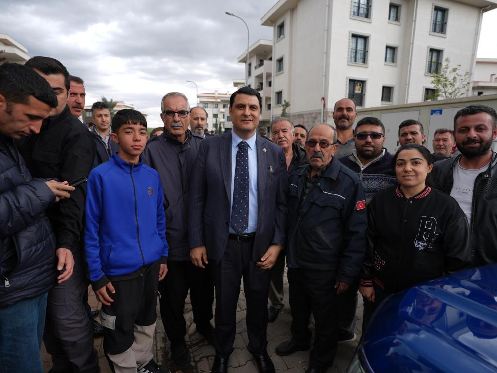 Yılmaz, vatandaşlarla bir araya geldi