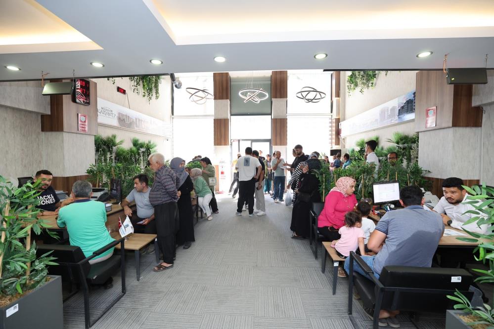 En az 4 çocuğu olan ailelere çekilişsiz kurasız ev verilecek