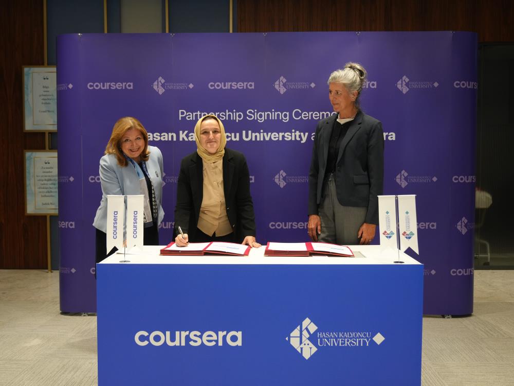 HKÜ’den uluslararasılaşma yolunda büyük bir atılım daha