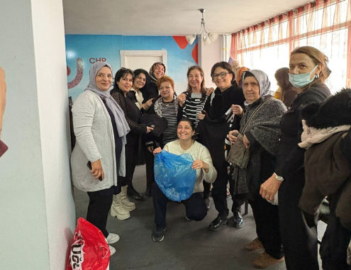 CHP’li Kadınlardan Yürek Isıtan Dayanışma