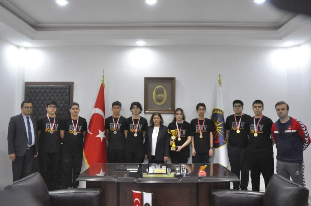 Satrançta Gaziantep’in hamle Şampiyonu GKV Özel Liseleri