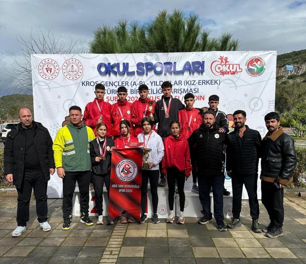 Adil Sani Konukoğlu Spor Lisesi sporcularından üç Türkiye şampiyonluğu