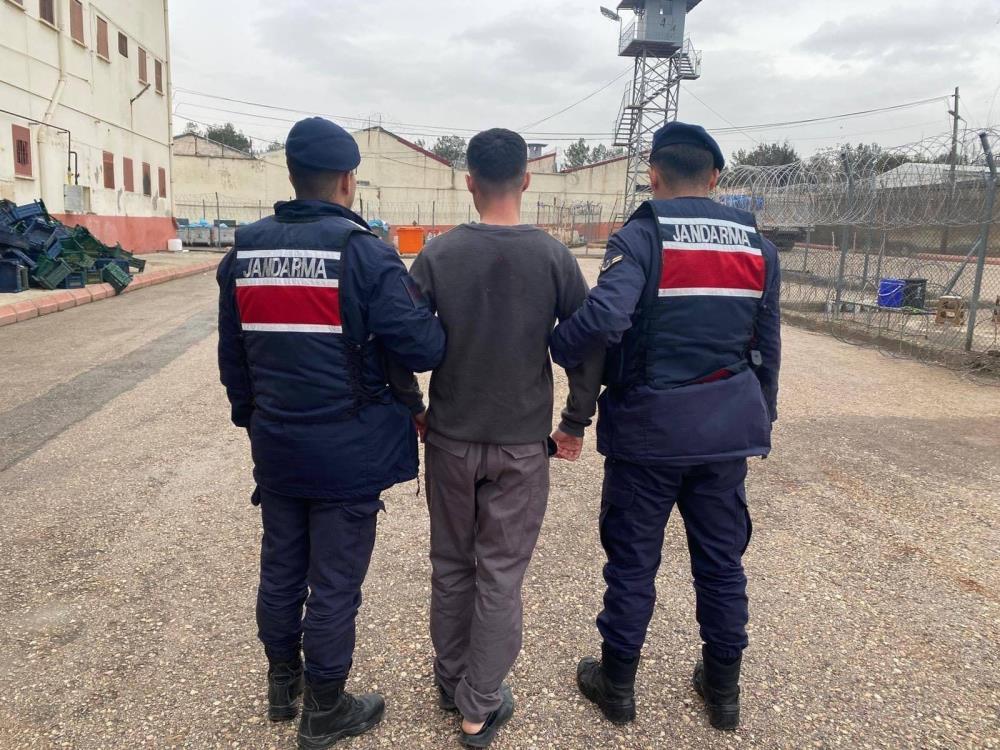 Uyuşturucu suçundan 13 yıl kesinleşmiş cezayla aranan şahıs yakalandı