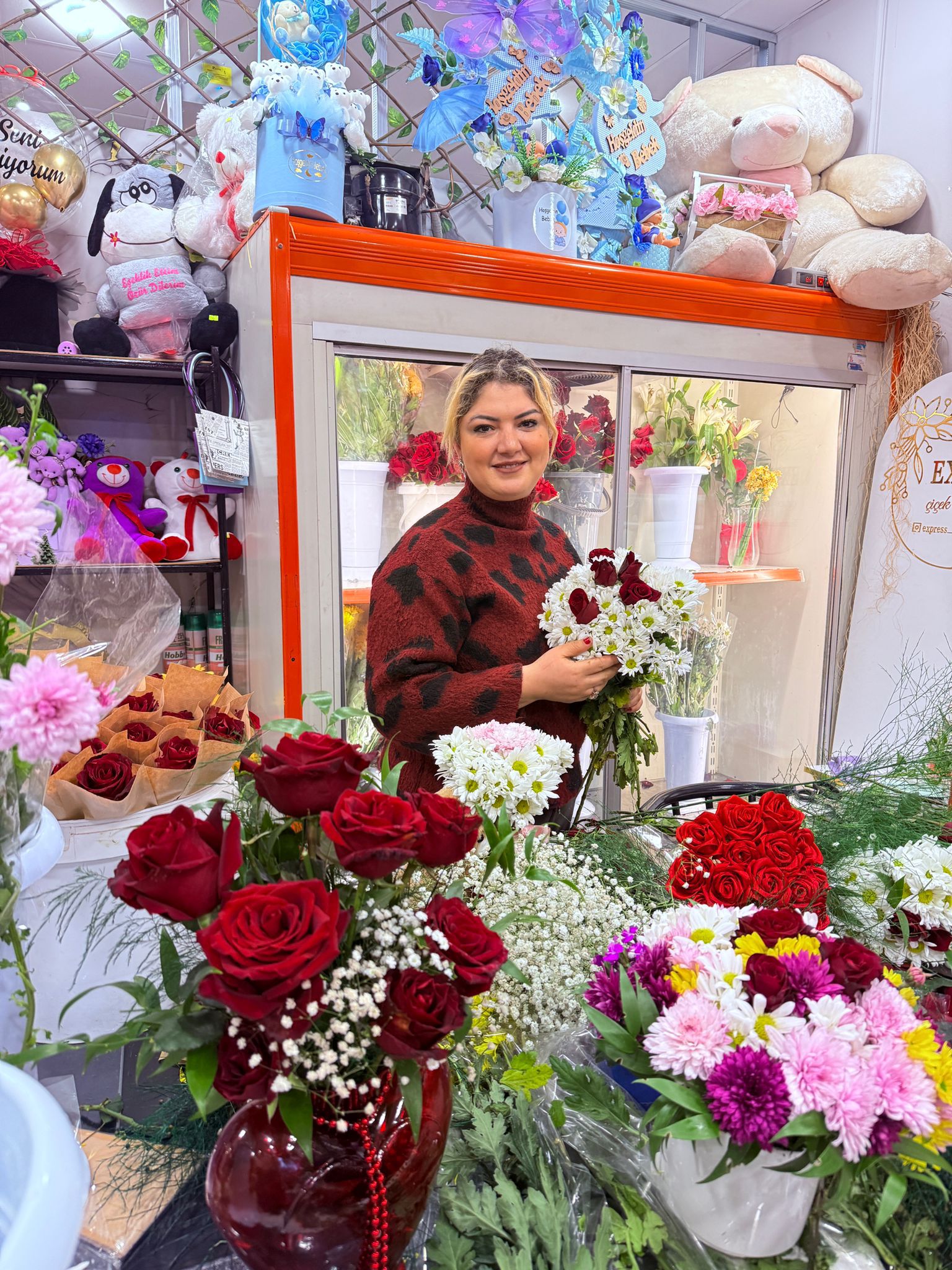 Sevgiye Dokunan Çiçekler Hazır