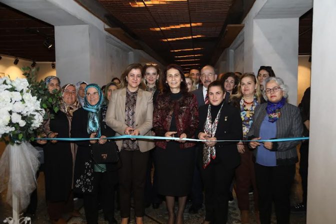 SERGİ, ZİYARETÇİLERİNİ TARİHSEL BİR YOLCULUĞA DAVET EDİYOR