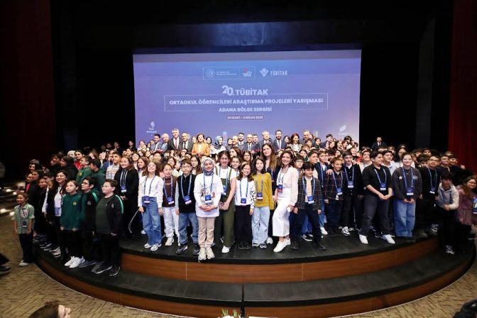 GAÜN EV SAHİPLİĞİNDE TÜBİTAK 2204-B ADANA BÖLGE SERGİSİ AÇILDI