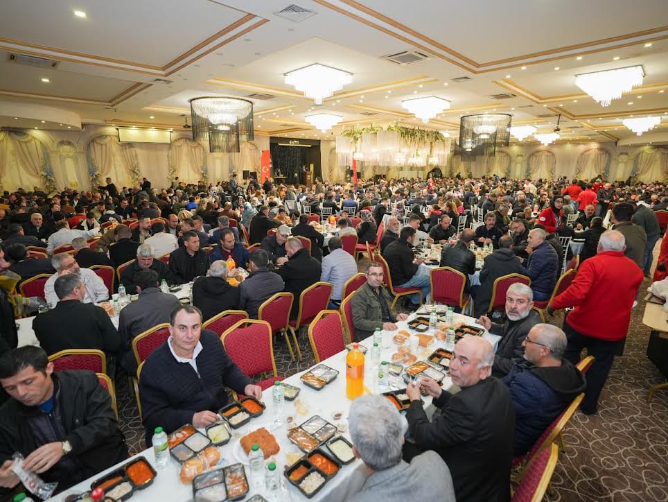 BAŞKAN YILMAZ, ÇALIŞMA ARKADAŞLARIYLA İFTAR SOFRASINDA BULUŞTU  YILMAZ: “BİZ BÜYÜK BİR AİLEYİZ”