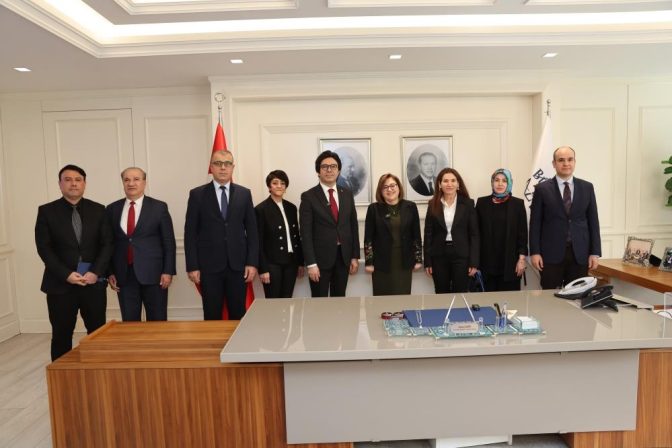 Gaziantep Büyükşehir’den doğum sürecine destek için ebe eşliği modeli