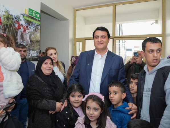 Yılmaz’dan kadın ve çocuklara anlamlı ziyaret