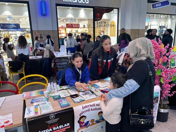 Sağlık Ekipleri Ramazanda Gaziantepli Vatandaşlarla Buluştu