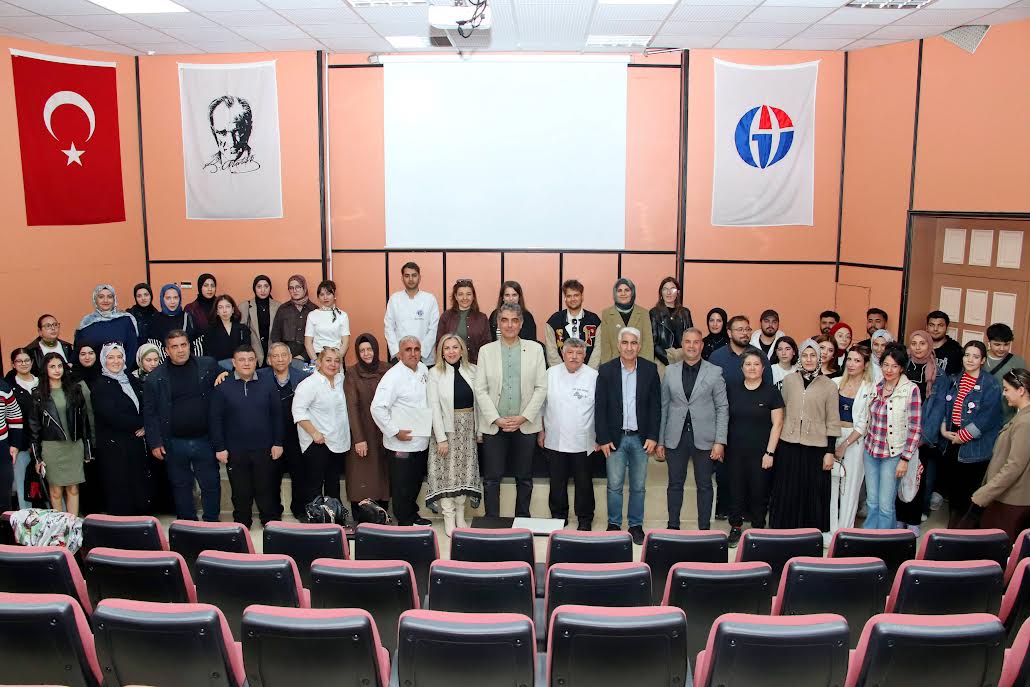 GAÜN’DE GAZİ MUTFAK KONFERANSI DÜZENLENDİ