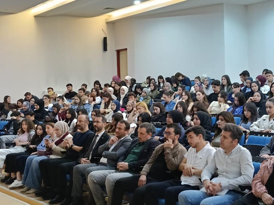 GAÜN’DE 23 NİSAN ULUSAL EGEMENLİK VE ÇOCUK BAYRAMI PANELİ