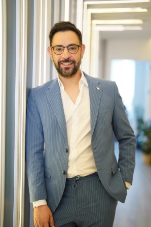 Sağlık ve Estetik Tek Çatıda: Ercüment Tombalak Kendi Kliniğini Açtı