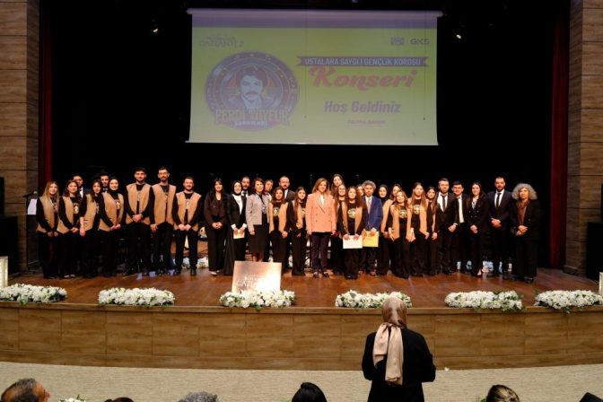 “Ustalara Saygı” konserleri Ferdi Tayfur şarkılarıyla devam etti