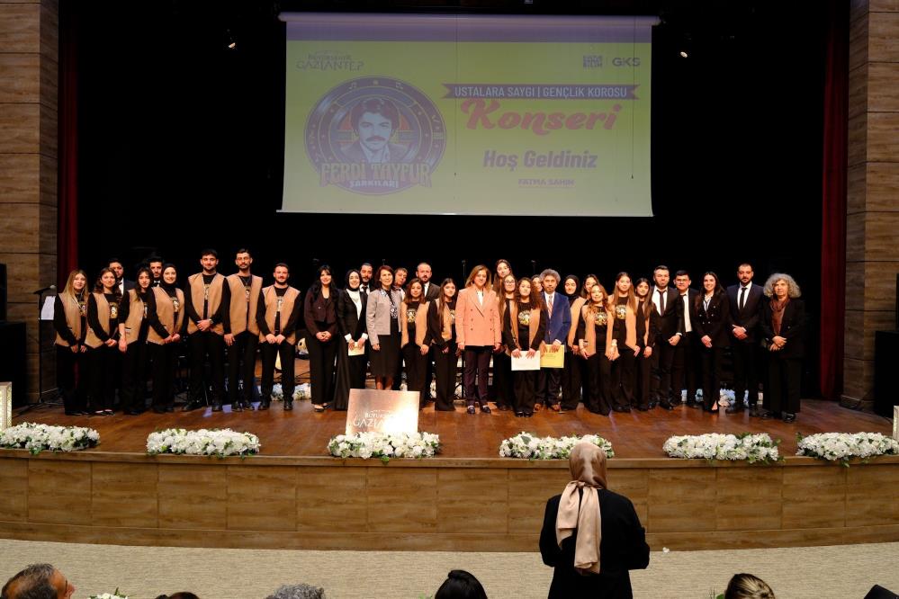“Ustalara Saygı” konserleri Ferdi Tayfur şarkılarıyla devam etti