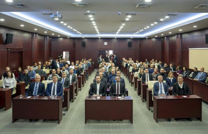 Gaziantep Dijital İnşaat Zirvesi’nde sektörün geleceği konuşuldu