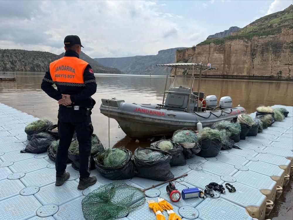 Ağ ile avlanma yasağına uymayan 5 şahıs yakalandı