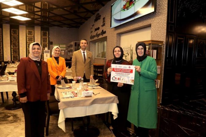 “Haydi Gaziantep Koruyucu Aile Olalım” ve “Sofranda Bana da Yer Var mı” temalı yemek altlıkları tanıtıldı