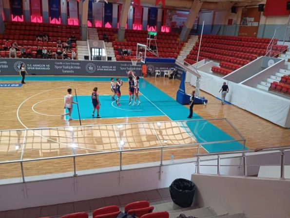 GKV’nin namağlup şampiyon takımı Türkiye Finallerinde