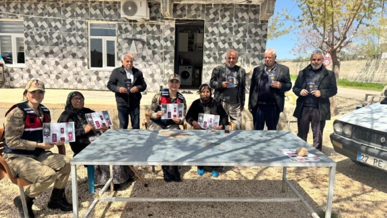 Jandarma ekipleri KADES uygulamasını tanıttı