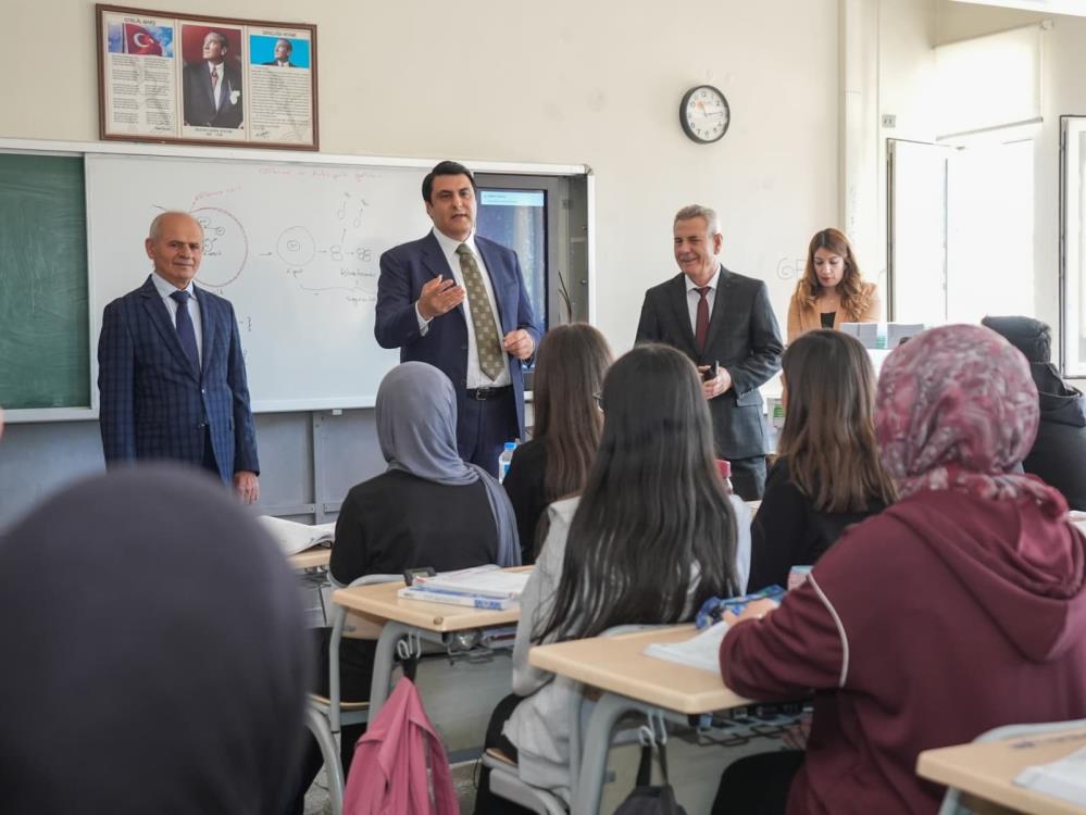 Yılmaz’dan üniversite adaylarına destek